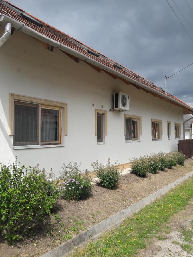 Guesthouse Kohári Egerszalók Exterior foto